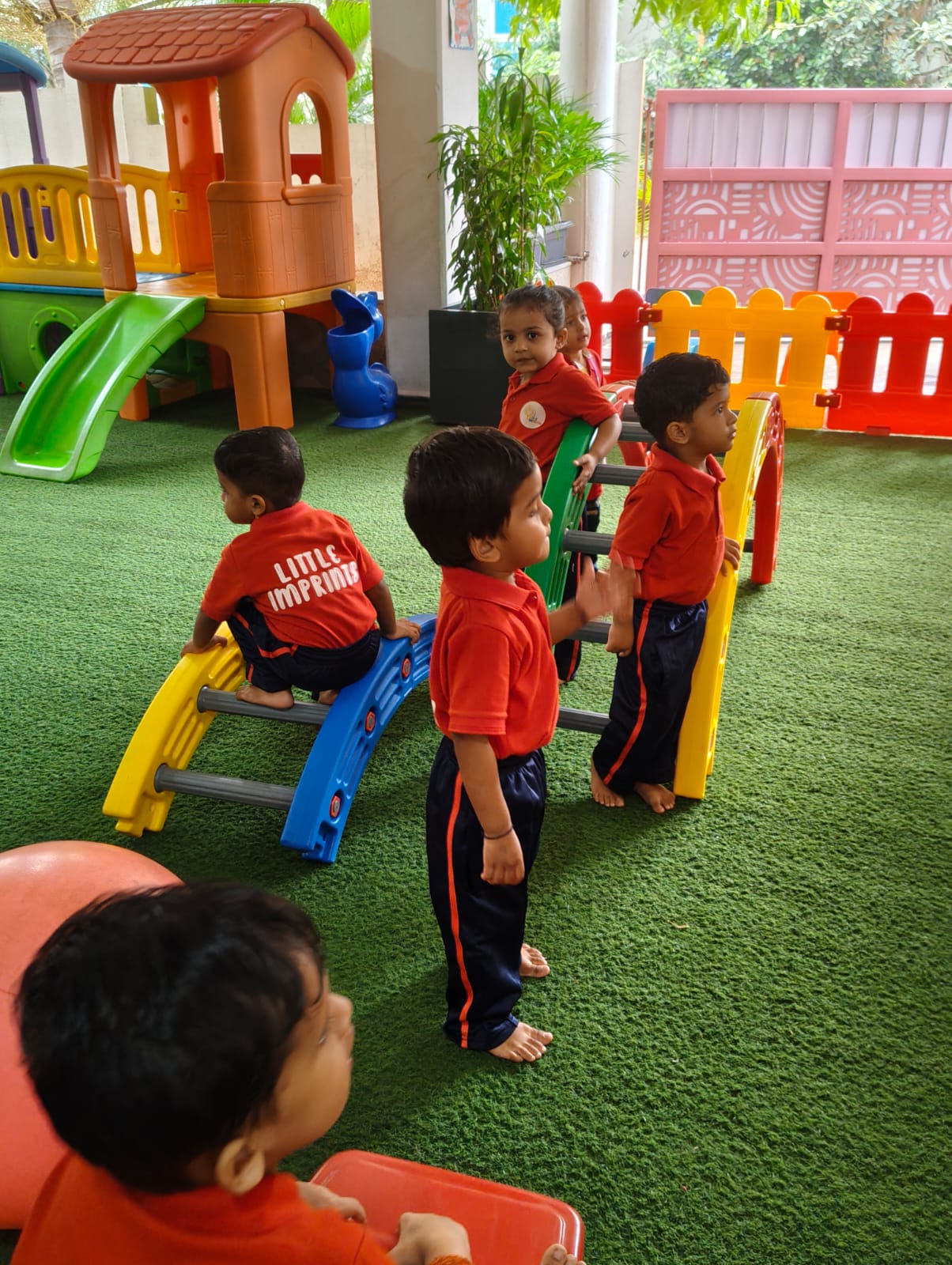 Settlers joyful sensory exploration